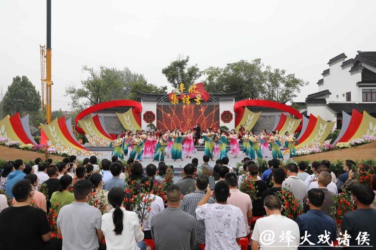 【场面】主打土味与喜庆：“春满南桥·马上‘乡’聚”村晚欢乐上演